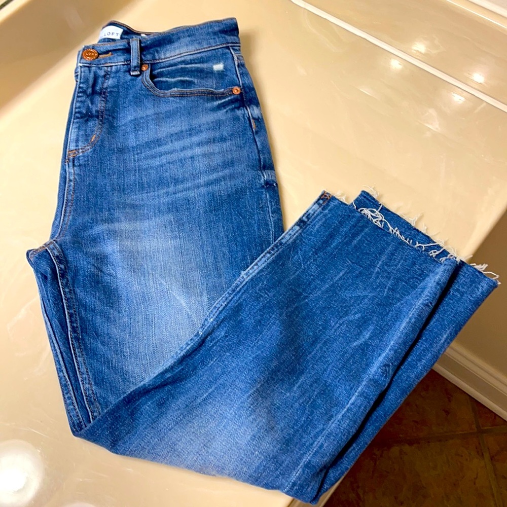 LOFT High waist straight crop denim. Medium wash size 27/4 pristine Condition